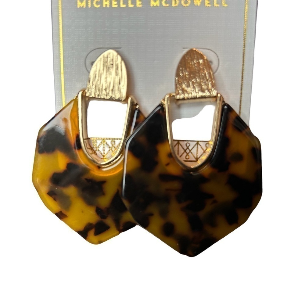 Michelle McDowell Lanier Dark Tortoise Post Earrings - Picture 4 of 9